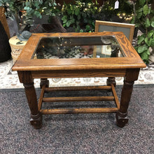 Load image into Gallery viewer, Glass-Top Side Table (20x19.5x27)
