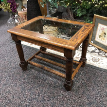 Load image into Gallery viewer, Glass-Top Side Table (20x19.5x27)

