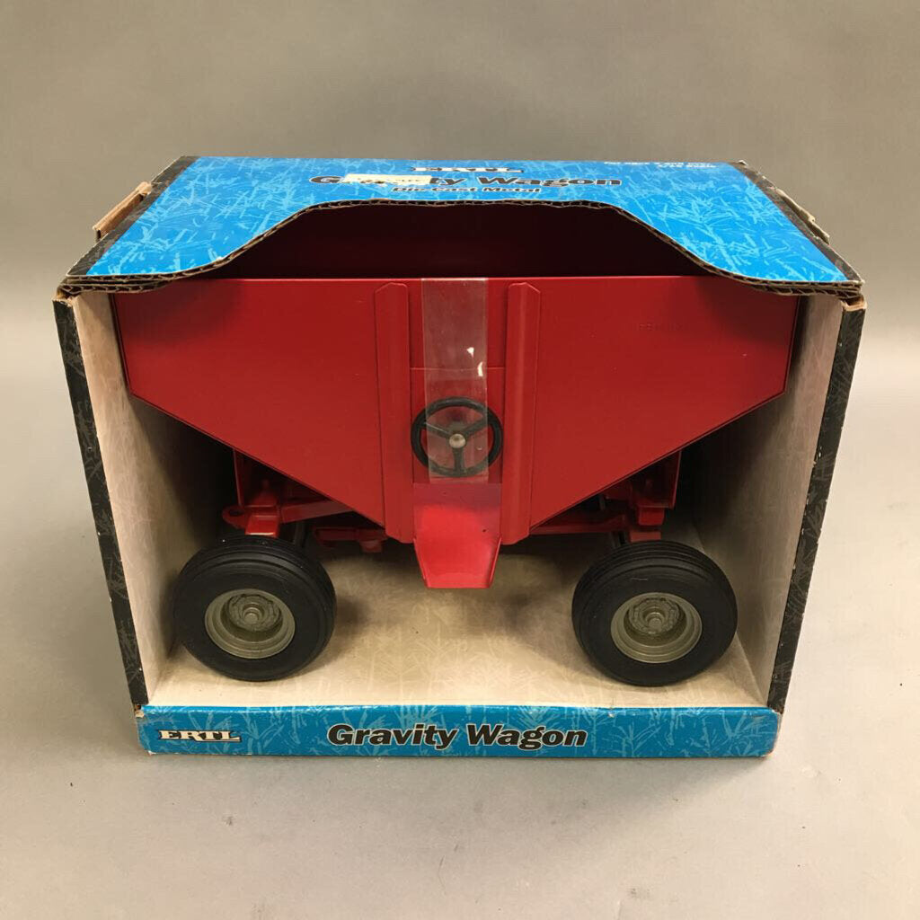 Ertl Gravity Wagon 1/16