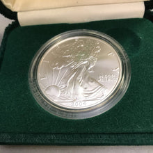 Load image into Gallery viewer, American Eagle 2004 Silver Dollar 1oz
