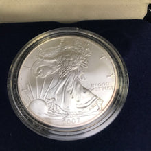 Load image into Gallery viewer, American Eagle 2007 Silver Dollar 1oz
