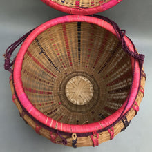 Load image into Gallery viewer, Round Wicker Basket (~14x14x14)
