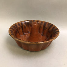 Load image into Gallery viewer, Stoneware Bundt Cake Mold (2.5x8x8)
