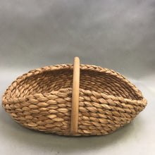 Load image into Gallery viewer, Large Straw Weaved Basket with Wood Handle (12&quot;)
