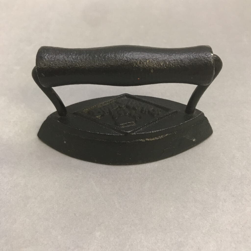 Boyds Bears Collection Cast Iron Sad Iron