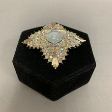 Load image into Gallery viewer, Vintage Dodds Aurora Borealis Rhinestone Faux Moonstone Brooch Pin (2")
