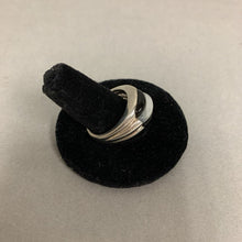 Load image into Gallery viewer, Sterling Onyx Mother of Pearl Ring sz 9
