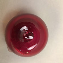 Load image into Gallery viewer, Red Glass Apple Paperweight (~2.25&quot;)
