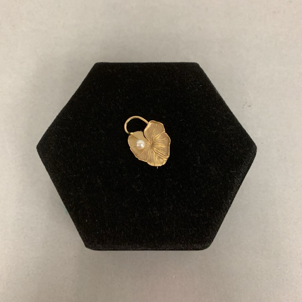 14K Gold Pearl Leaf 1.25
