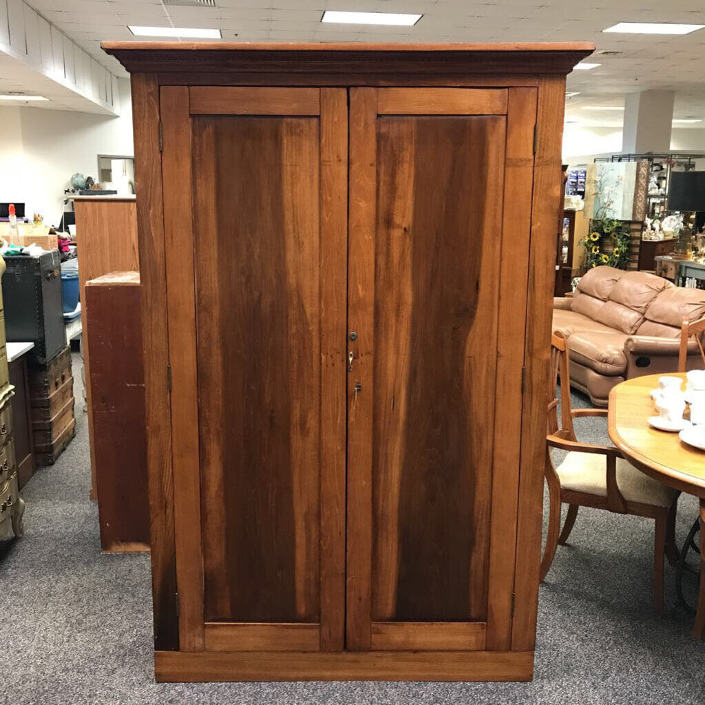 Linen Cabinet (77x53x17)