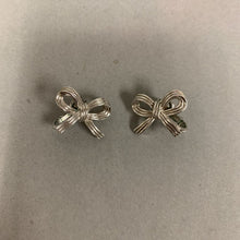 Load image into Gallery viewer, Vintage Trifari Silvertone Bow Brooch &amp; Clip Earrings Set
