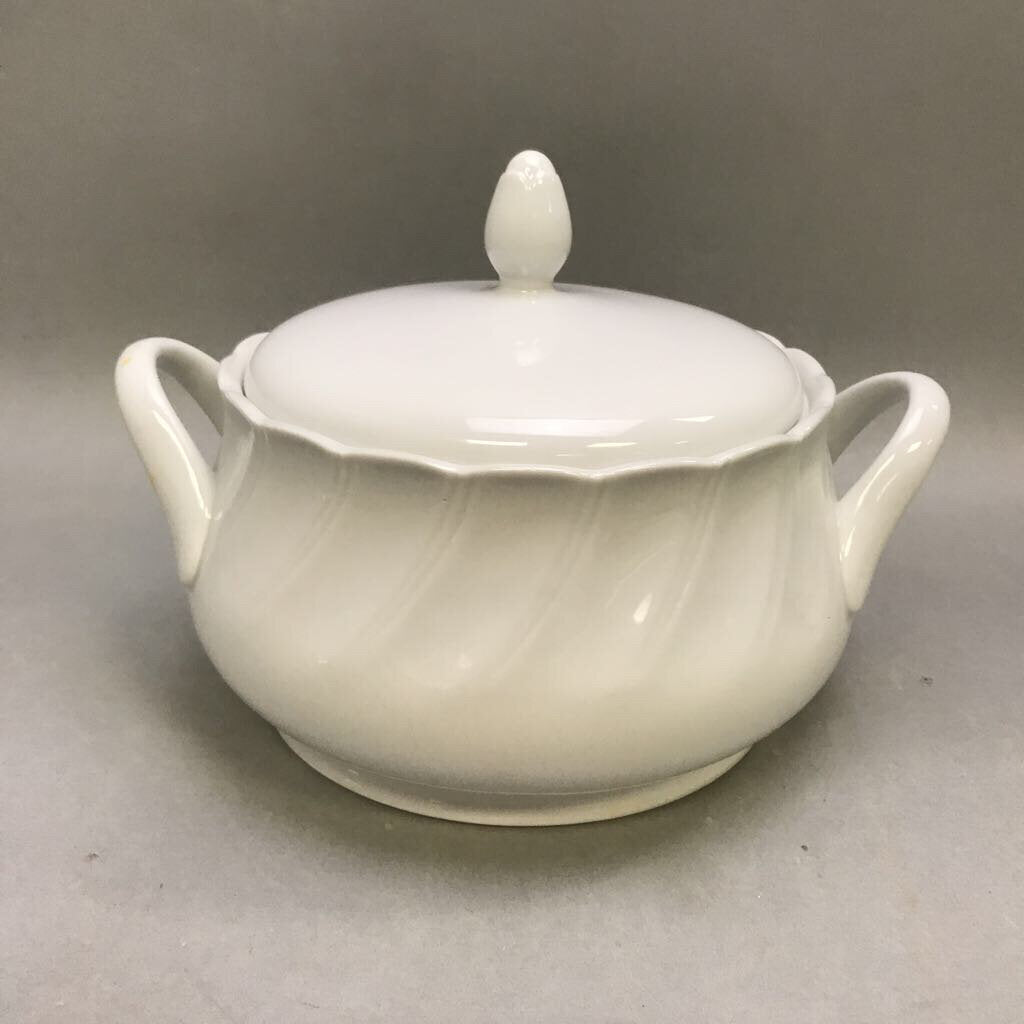 Sheffield Bone White Swirl Pattern Round Covered Dish Japan (9.5