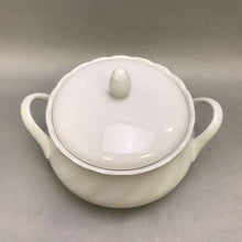 Load image into Gallery viewer, Sheffield Bone White Swirl Pattern Round Covered Dish Japan (9.5&quot;)
