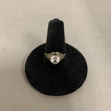 Load image into Gallery viewer, 14K White Gold White Topaz Vintage Engagement Ring sz 6.5 (1.7g)

