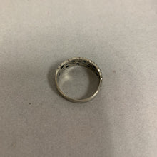 Load image into Gallery viewer, 14K White Gold Starfire Scrolled Ring sz 10 (4.2g)
