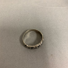 Load image into Gallery viewer, 14K White Gold Starfire Scrolled Ring sz 10 (4.2g)
