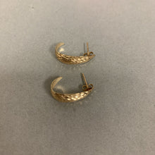 Load image into Gallery viewer, 14K Gold Faceted Texture J Drop Earrings (0.8g)
