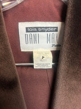 Load image into Gallery viewer, 2pc Set Vintage Dani Max Petites Rayon Blend Brown Pant Suit Size M
