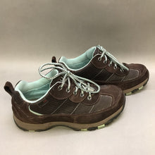 Load image into Gallery viewer, LL Bean Women&#39;s Brown &amp; Blue Shoes (9 Wide)
