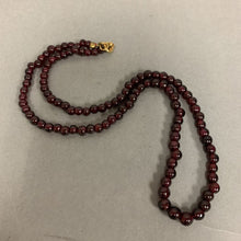 Load image into Gallery viewer, Garnet Beaded Necklace (18&quot;)
