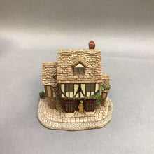 Load image into Gallery viewer, Lilliput Lane Cottage - Grandma Batty&#39;s Tea Room (4&quot;)
