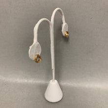 Load image into Gallery viewer, 14K Gold Knot 0.5&quot; Stud Earrings (1.3g)
