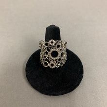 Load image into Gallery viewer, Park Lane Silvertone Austrian Crystal Ovation Ring sz 8
