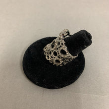 Load image into Gallery viewer, Park Lane Silvertone Austrian Crystal Ovation Ring sz 8
