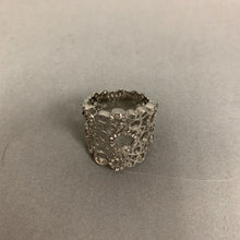 Load image into Gallery viewer, Park Lane Silvertone Austrian Crystal Ovation Ring sz 8
