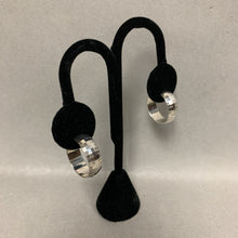 Load image into Gallery viewer, Milor Sterling Faceted Hoop Earrings (1&quot;)
