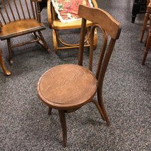 Load image into Gallery viewer, Chair (35x18x18)
