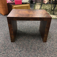 Load image into Gallery viewer, End Table (18x24x16)
