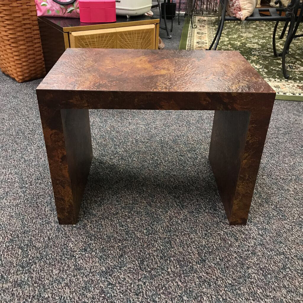 End Table (18x24x16)