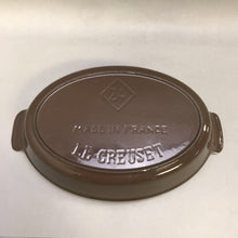 Load image into Gallery viewer, Le Creuset Brown Au Gratin Casserole Dish #24 (11x7x2)
