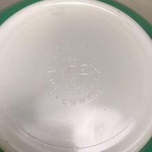 Load image into Gallery viewer, Vintage Pyrex Green Mixing Bowl #403 2.5 Qt
