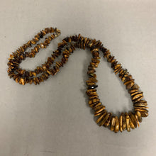 Load image into Gallery viewer, Tigers Eye Graduated Chip Bead Necklace (27&quot;)
