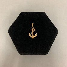 Load image into Gallery viewer, 14K Gold Anchor 1.25&quot; Pendant (1.3g)
