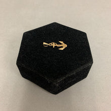 Load image into Gallery viewer, 14K Gold Anchor 1.25&quot; Pendant (1.3g)
