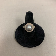 Load image into Gallery viewer, Gems En Vogue Sterling Gray Pearl Ring sz 6
