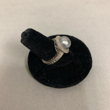 Load image into Gallery viewer, Gems En Vogue Sterling Gray Pearl Ring sz 6
