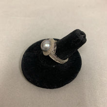 Load image into Gallery viewer, Gems En Vogue Sterling Gray Pearl Ring sz 6
