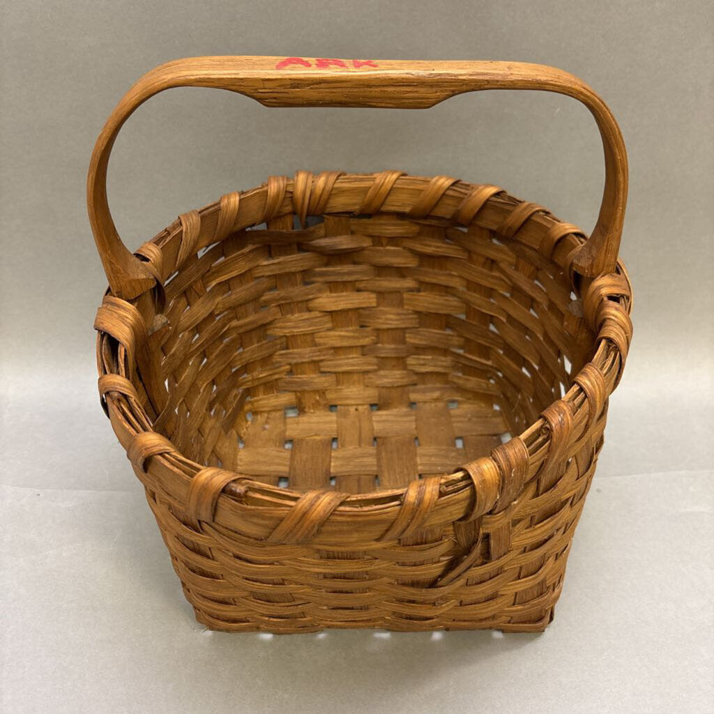 Round Handwoven Split Oak Basket (12