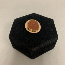 Load image into Gallery viewer, 10K Gold Sunstone Vintage Brooch 1.5&quot; Pin (8.3g)
