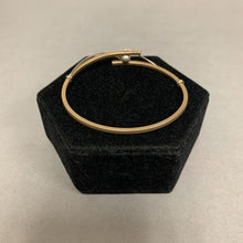 Load image into Gallery viewer, 14K Gold Sterling Modern Design Bangle Bracelet (2.5&quot; Diameter) (10.8g)

