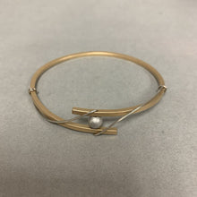 Load image into Gallery viewer, 14K Gold Sterling Modern Design Bangle Bracelet (2.5&quot; Diameter) (10.8g)
