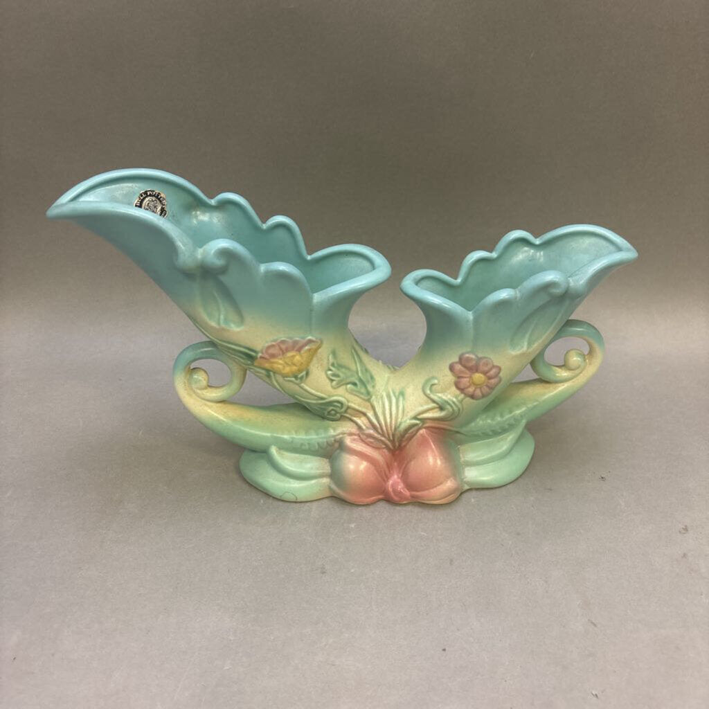 Hull Pottery Double-Cornucopia Vase #B-13 (~8