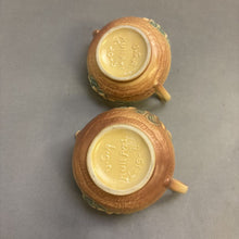 Load image into Gallery viewer, Hull Pottery Cream Pitcher &amp; Sugar Bowl Set #L19-20 (No Lid) (3.25&quot;)
