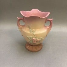 Load image into Gallery viewer, Hull Pottery Wildflower Vase G-2 (~6.25&quot;)
