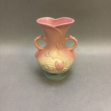 Load image into Gallery viewer, Hull Pottery Magnolia #15 (7&quot;) AS IS
