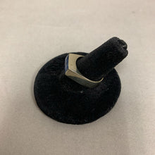 Load image into Gallery viewer, Sterling Lapis Lazuli Modern Setting Block Ring sz 7
